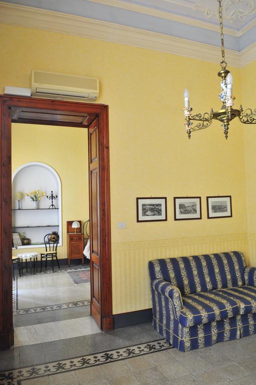 Suites In Sicily Acireale Eksteriør billede